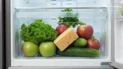 Ta prosta sztuczka z gąbką może sprawić, że owoce i warzywa będą trwać dłużej - tania, łatwa i zaskakująco skuteczna